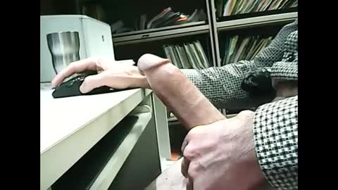 Snapshot of 01quebecboy69 chatting on February 20, 9:20 pm 01quebecboy69 online show from February 20, 9:20 pm