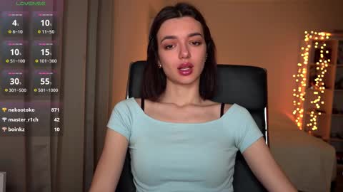 Olivia online show from January 15, 1:25 am