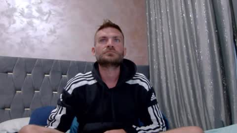 10in_deluxe online show from October 24, 8:04 am