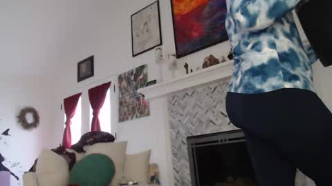 Aurora Willows online show from March 8, 5:22 pm