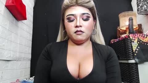 sexy kia online show from November 21, 6:39 pm