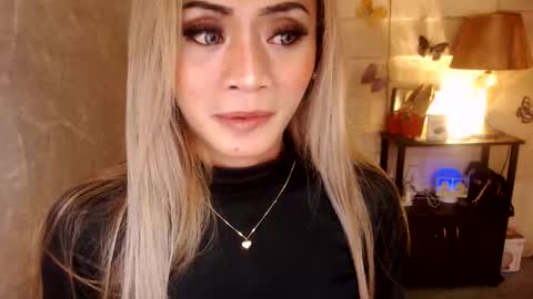 angel online show from November 19, 9:13 pm