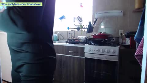 1manshow11 online show from February 6, 8:11 pm