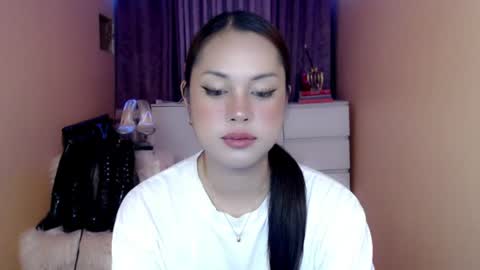 1miracle_tranny online show from June 26, 7:36 am