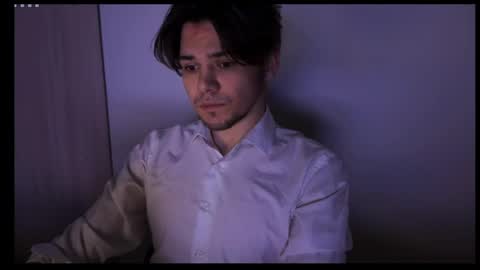 1roberttt online show from May 18, 8:48 pm