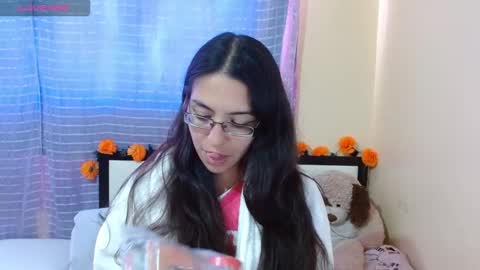 paola online show from November 13, 7:16 pm