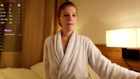 VICTORIA online show from October 31, 1:28 am