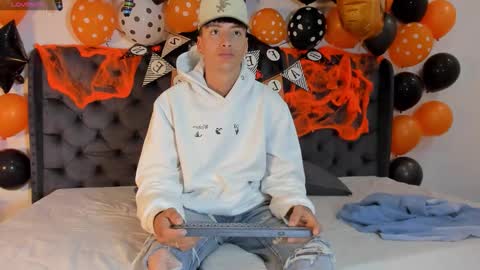 1Threestar online show from October 14, 12:41 pm