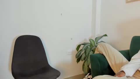 1Threestar online show from November 20, 1:10 pm