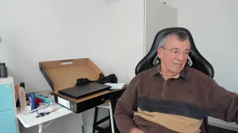 Henk online show from February 5, 3:37 pm