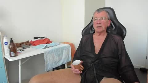 Henk online show from March 15, 3:59 pm