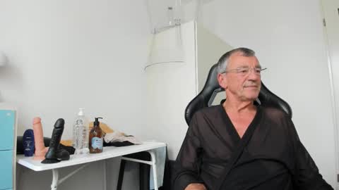 Henk online show from September 28, 3:21 pm