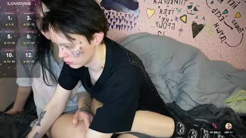 2emo4fam online show from December 2, 8:28 pm