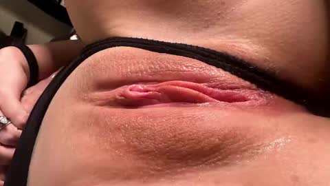 Zak and Raegan online show from February 18, 1:21 am