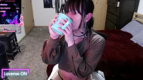 3KryKat3 online show from April 24, 4:03 am