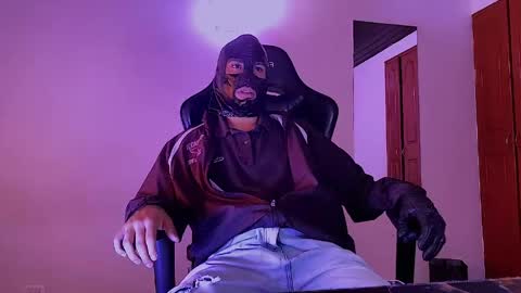 E V I L online show from May 19, 7:43 pm