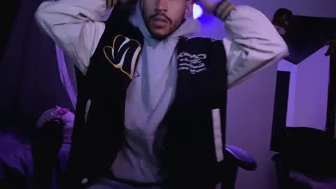 E V I L online show from November 25, 3:05 am