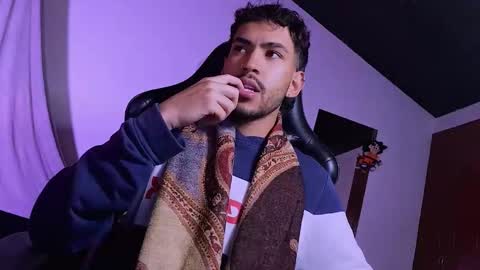 E V I L online show from February 25, 10:46 pm