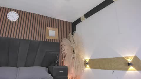 3X NAXAA online show from April 17, 2:08 pm