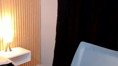 Snapshot of 4ngel_greey chatting on September 22, 9:08 pm ... .     Angel     . ... online show from September 22, 9:08 pm