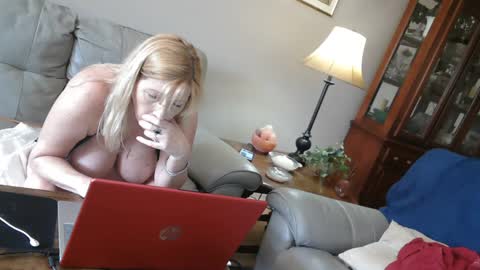 Jane online show from December 6, 5:17 pm