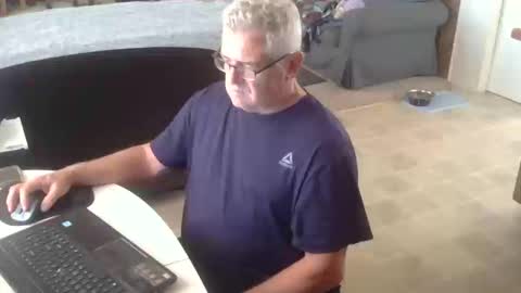 Snapshot of 55mnc chatting on October 12, 3:37 pm Joe online show from October 12, 3:37 pm