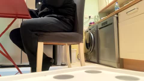 5ar5rooooov online show from February 19, 7:59 pm