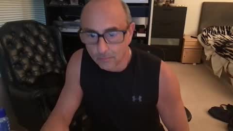 daddy vegas  for single women and couples here online show from December 22, 12:28 am