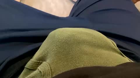 Snapshot of 6inchboytoy chatting on January 11, 1:01 pm 6inchboytoy online show from January 11, 1:01 pm