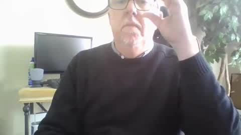 Snapshot of 72funguy71 chatting on December 5, 7:44 pm 72funguy71 online show from December 5, 7:44 pm