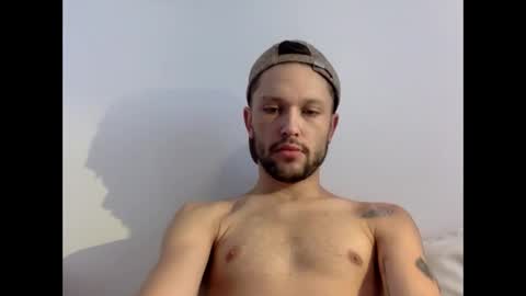 Snapshot of 777kriss chatting on October 28, 11:00 am Kriss online show from October 28, 11:00 am