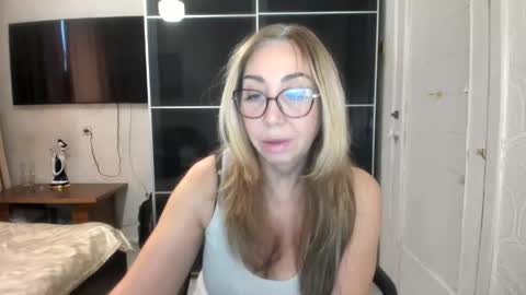 8ciara online show from January 13, 11:07 am