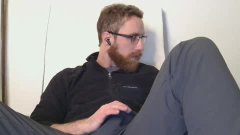 8InchesAndSomeHoles online show from February 24, 8:12 pm