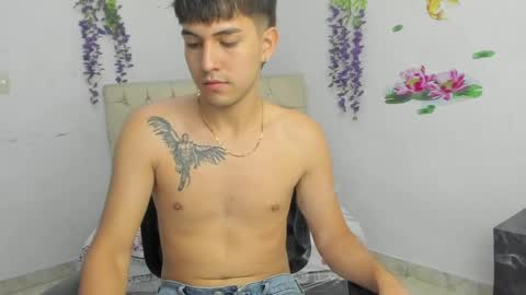 DERECK online show from April 5, 1:19 pm