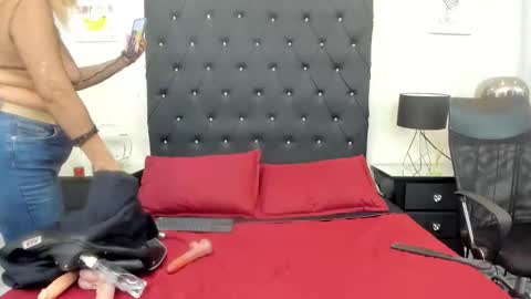 _alana_johnson online show from October 25, 5:46 pm