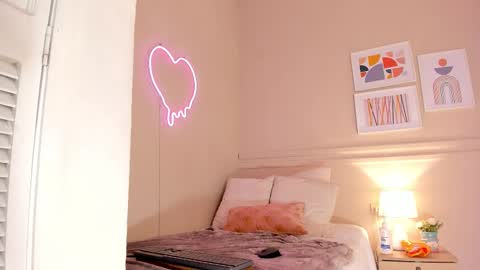 _aleja_x online show from September 19, 6:44 pm