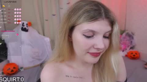 Snapshot of _aleksa chatting on October 17, 6:12 pm Alexa online show from October 17, 6:12 pm