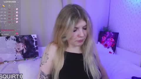 Snapshot of _aleksa chatting on October 3, 6:05 pm Alexa online show from October 3, 6:05 pm