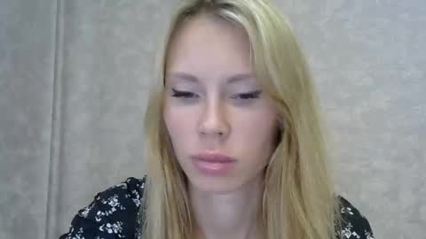 _alex1819 online show from September 18, 7:23 am