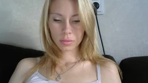 _alex1819 online show from October 9, 7:36 am