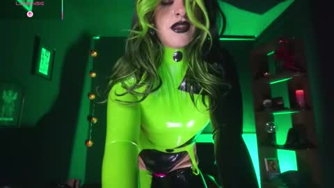 Miss Alice  My internet sucks these days see you soon online show from November 2, 9:04 pm