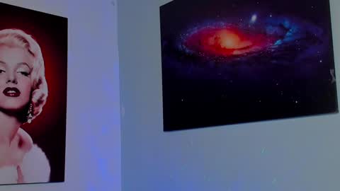 Snapshot of _alicelewis chatting on January 24, 10:30 pm Alice online show from January 24, 10:30 pm