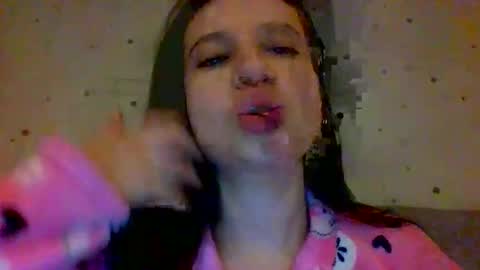 _alyson online show from December 5, 5:39 am