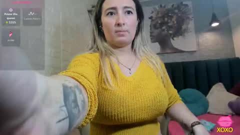 _antonella_11 online show from October 2, 11:47 pm