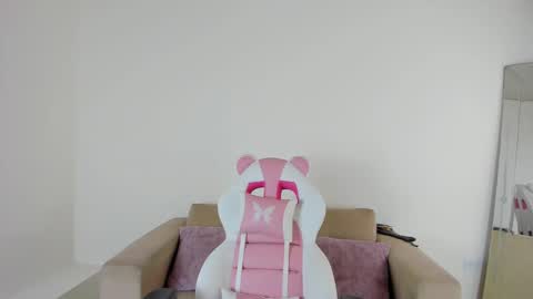    online show from March 3, 1:12 pm