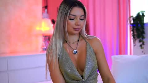 Arielle online show from October 18, 12:09 pm