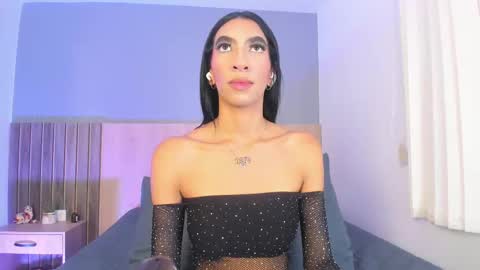 Ashly online show from October 3, 8:28 pm