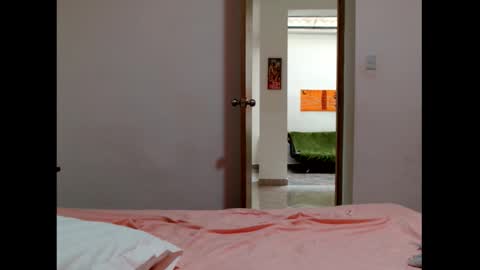 atenea online show from February 4, 1:59 pm