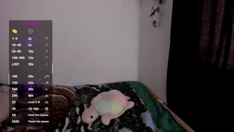 _avril_moore_ online show from November 20, 4:26 pm