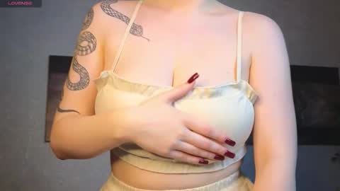 Jess online show from November 20, 8:46 am